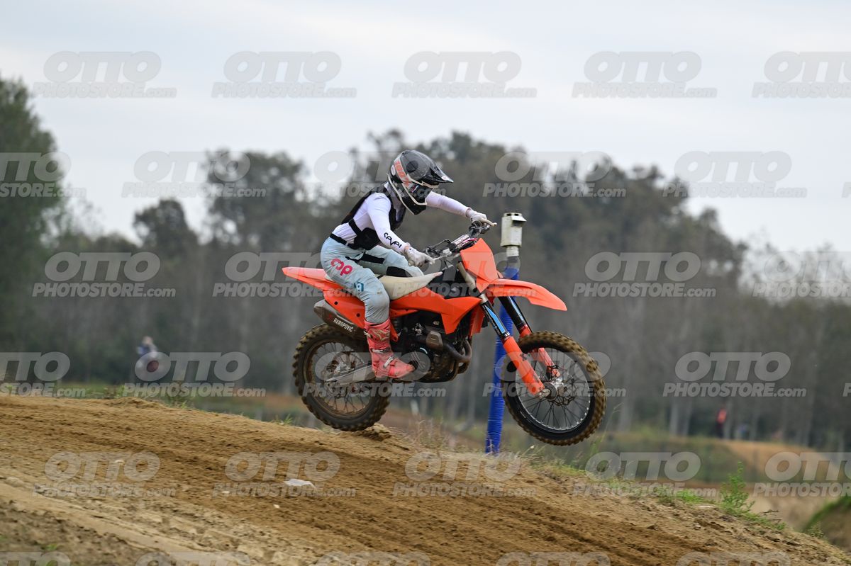 0 KTM GreySuite · DSH_1771