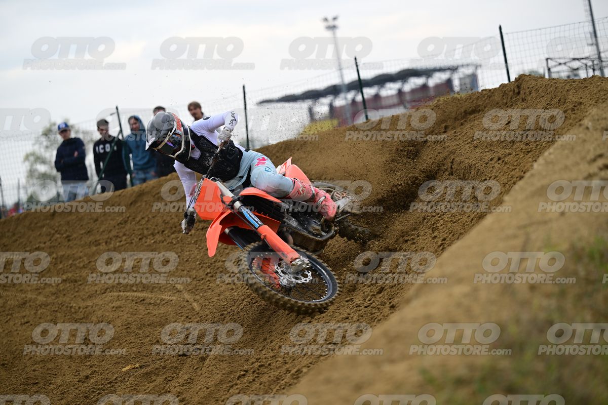 0 KTM GreySuite · DSH_1779