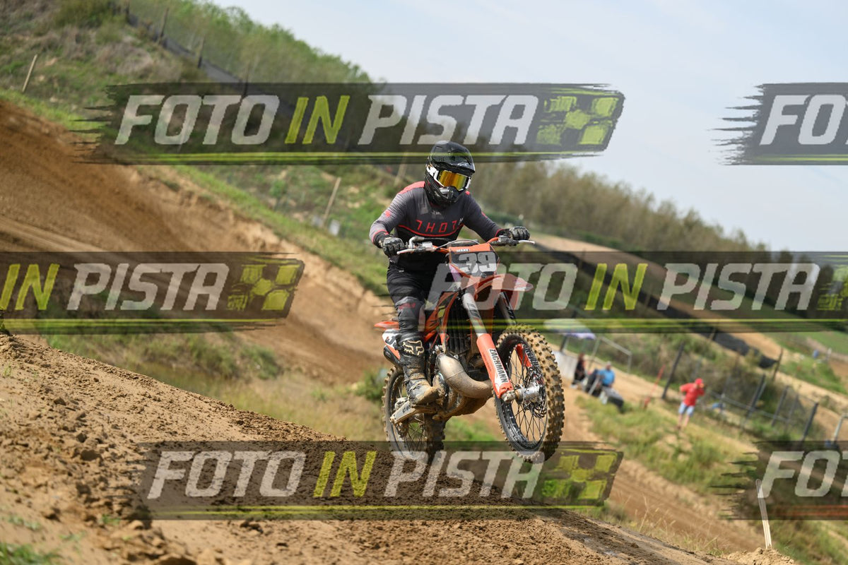 39 · DSH_1782
