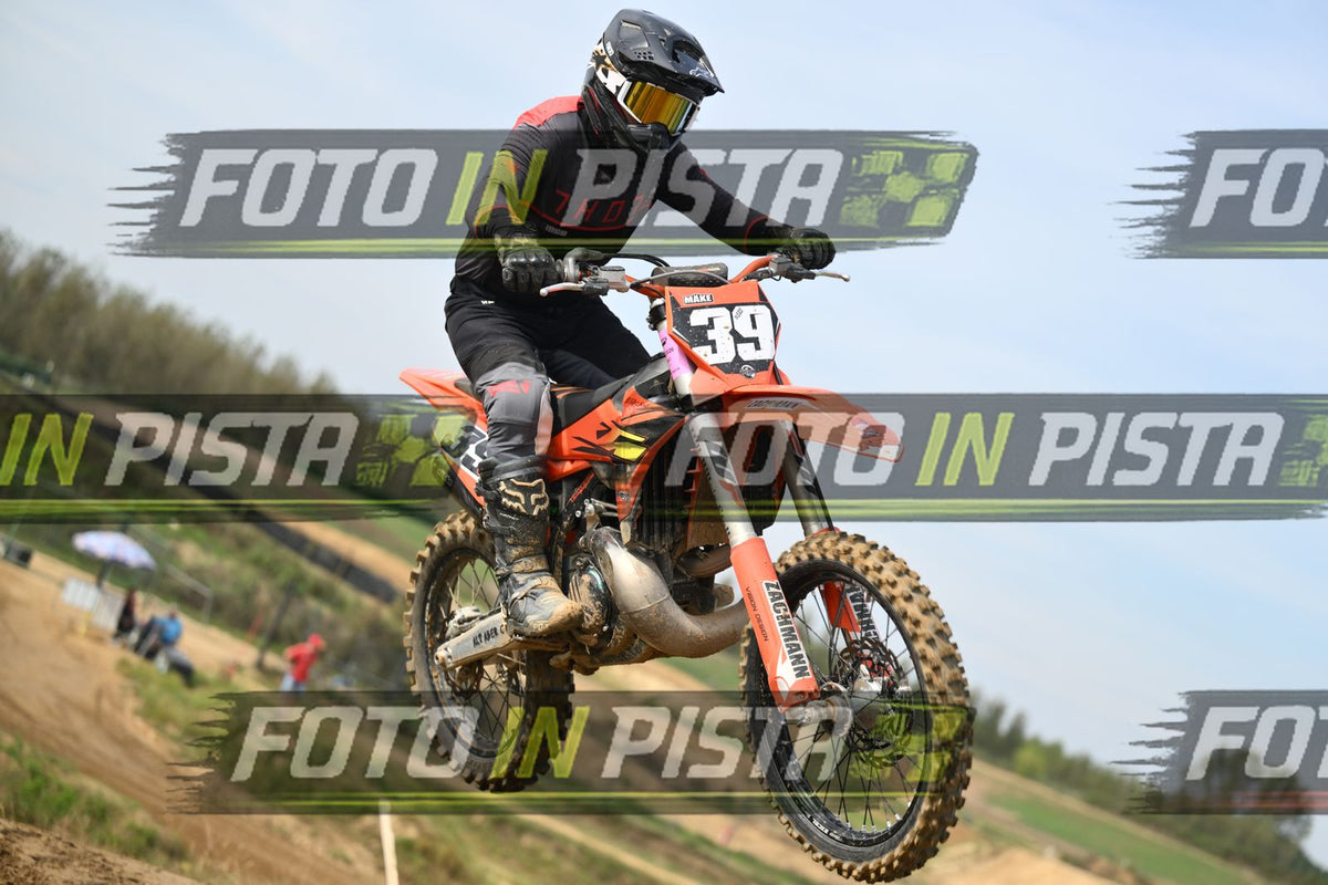 39 · DSH_1785
