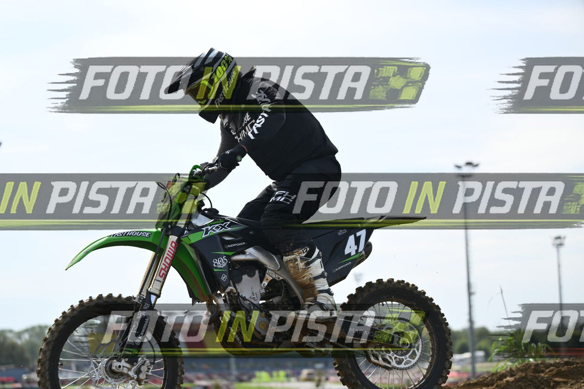 47 · DSH_1807