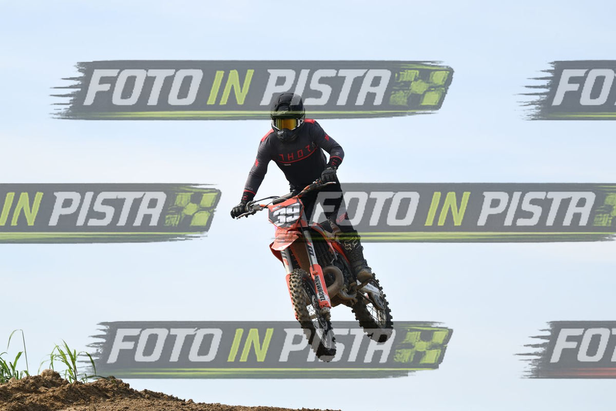39 · DSH_1835
