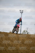 82 · DSH_1859