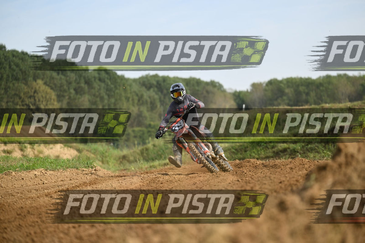 39 · DSH_1865