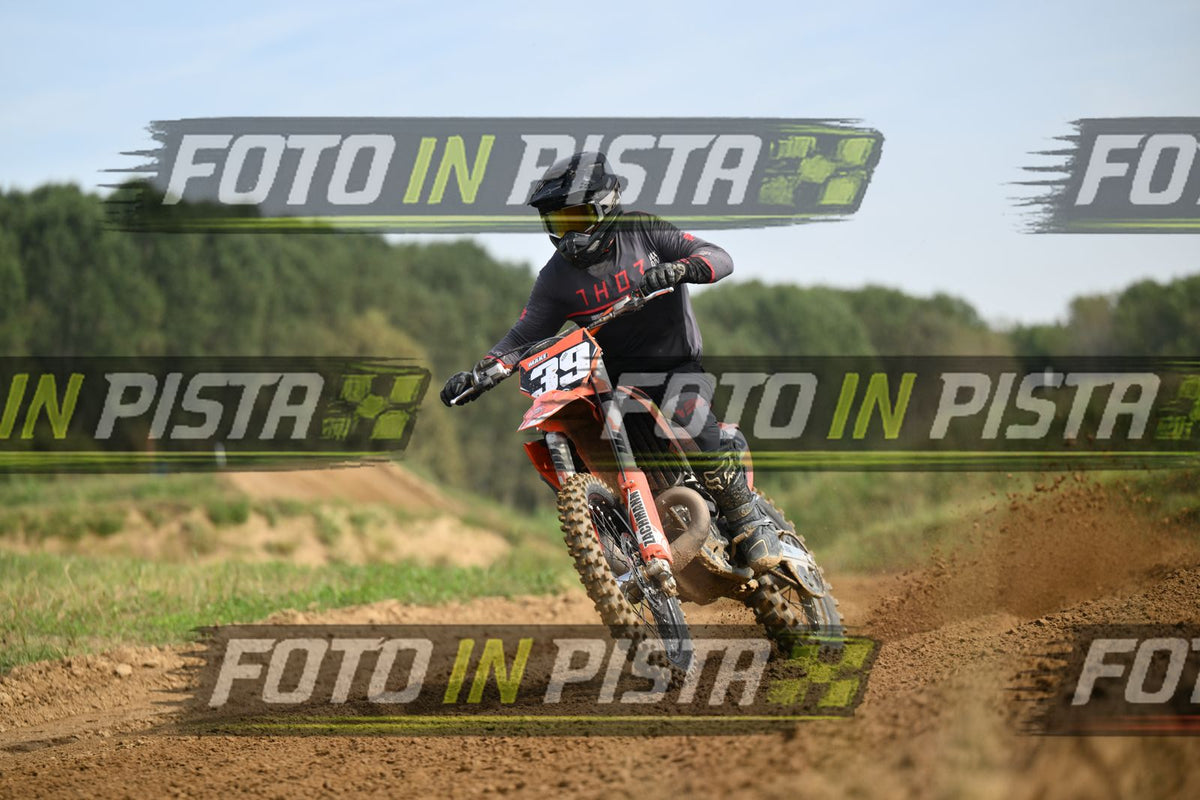 39 · DSH_1872
