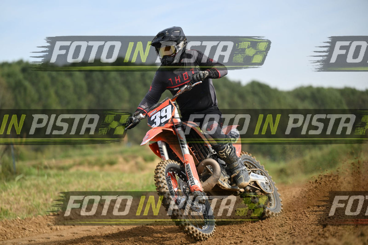 39 · DSH_1874