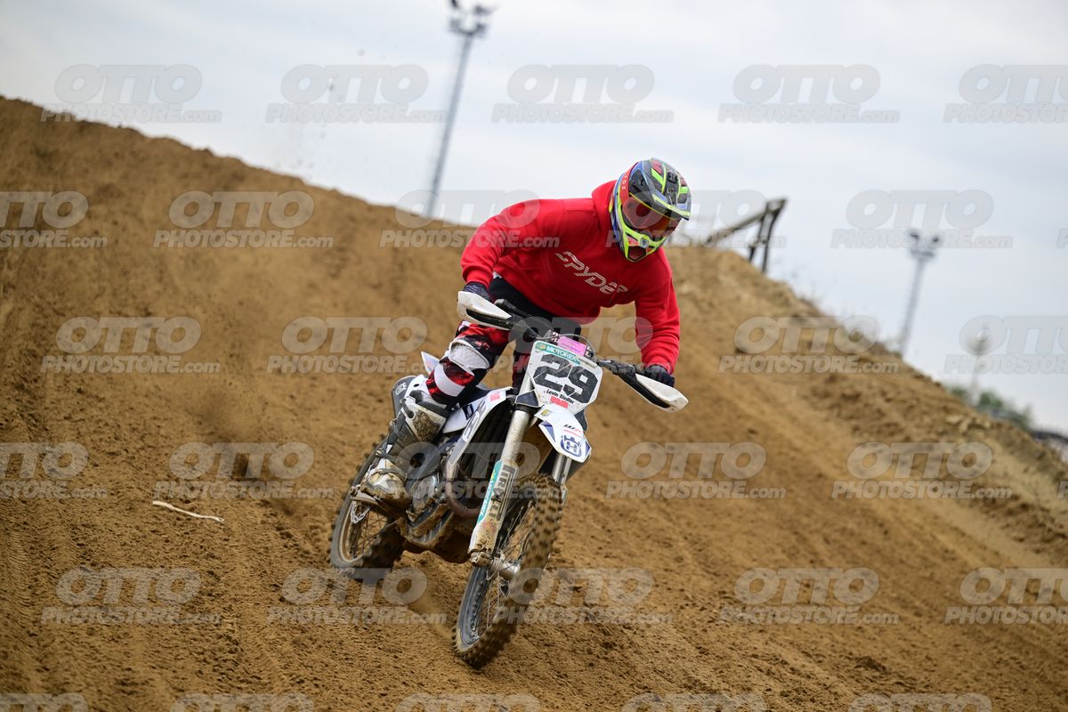 29 · DSH_1880