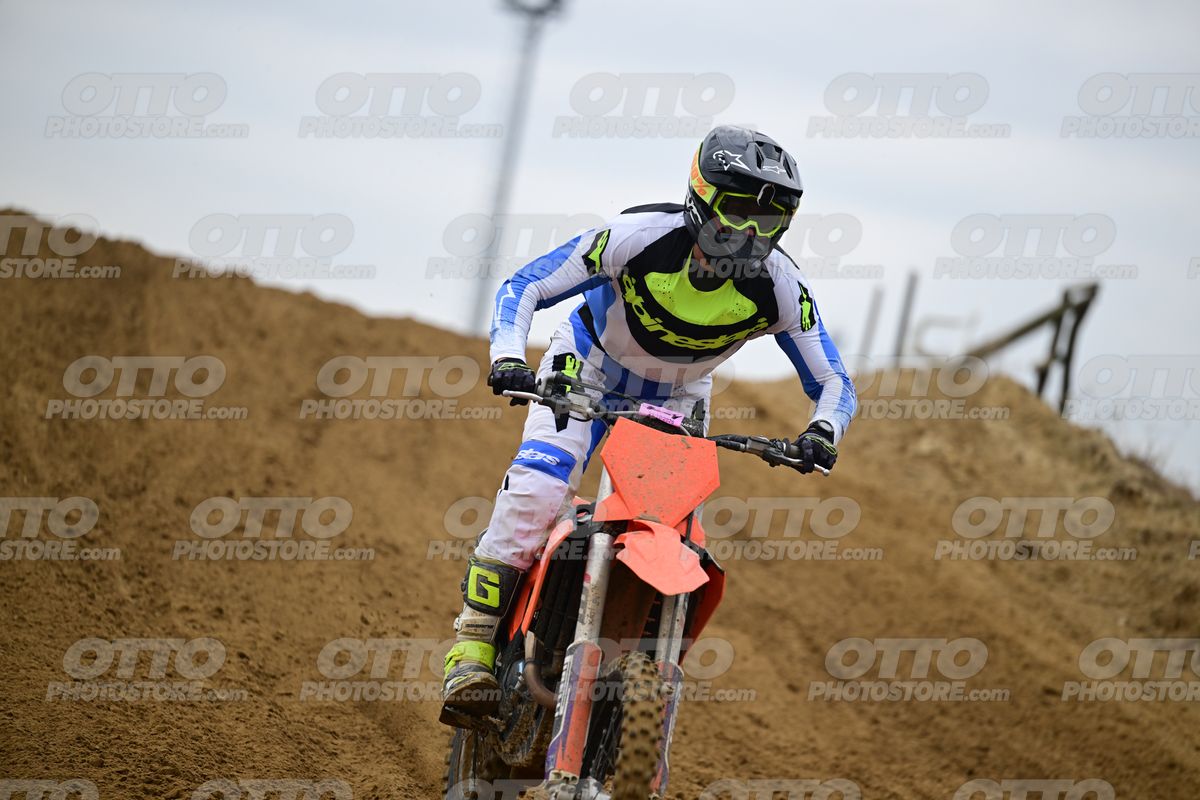 124 · DSH_1883