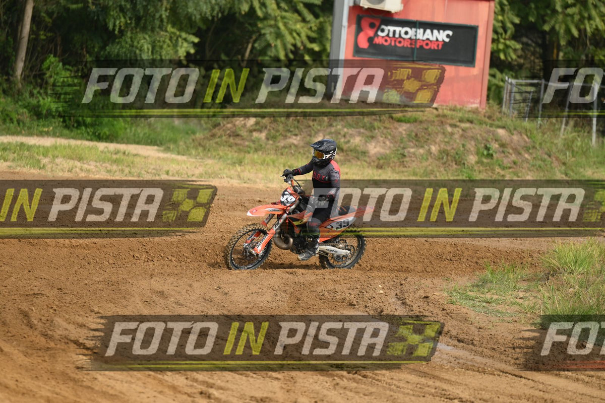 39 · DSH_1913