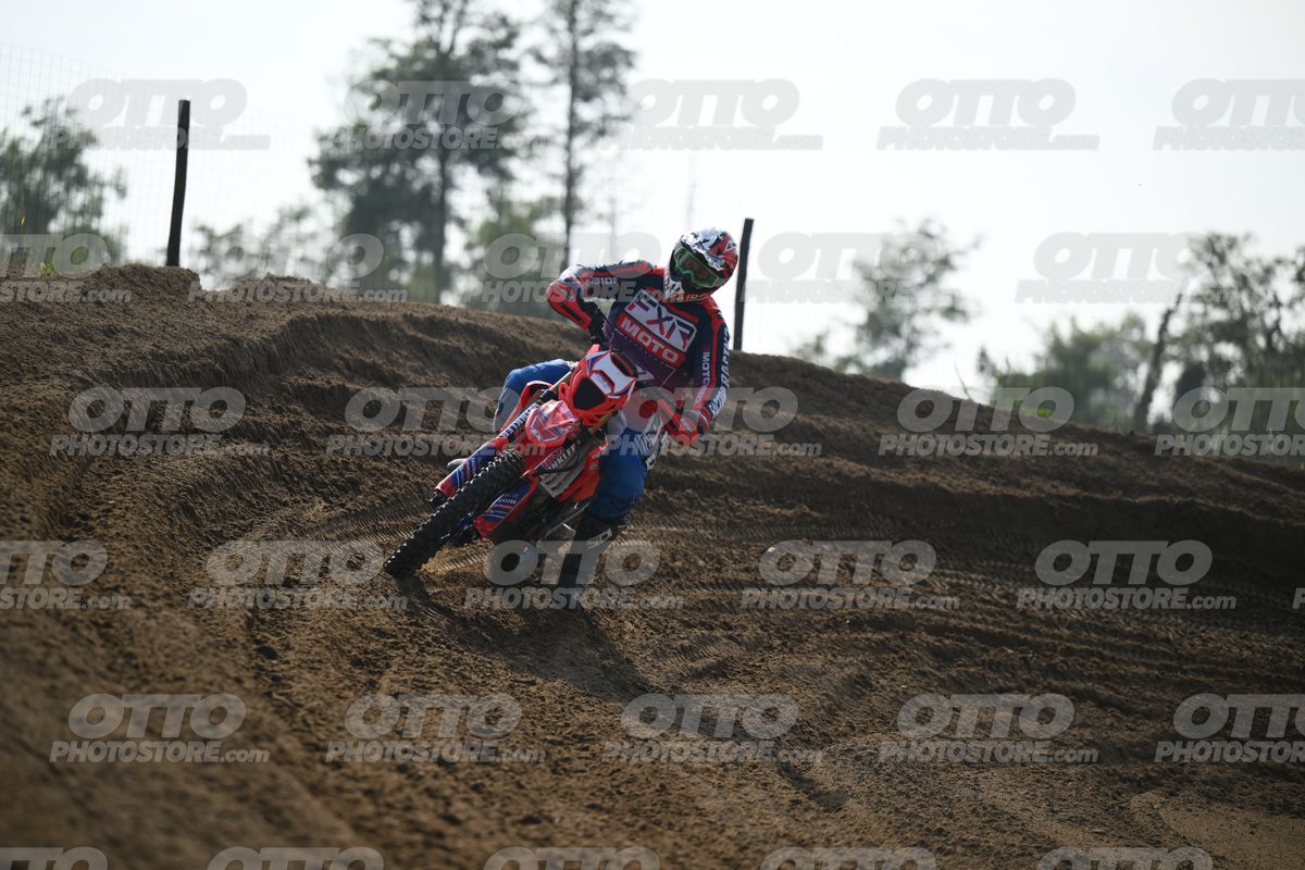 BETA RR RED WHITE BLUE - RED BLACK FXR SUIT WITH BLUE PANTS - WHITE RED HELMET WITH GREEN GOGGLES · DSH_2020
