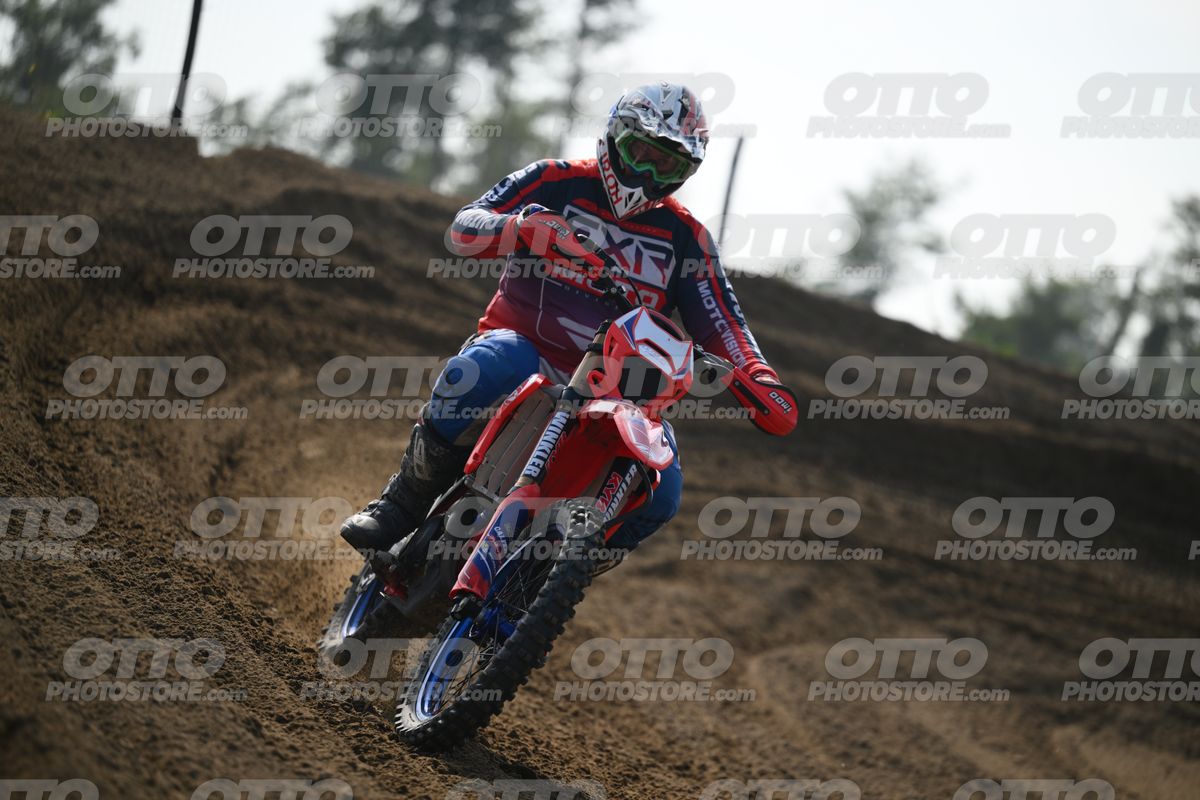 BETA RR RED WHITE BLUE - RED BLACK FXR SUIT WITH BLUE PANTS - WHITE RED HELMET WITH GREEN GOGGLES · DSH_2025