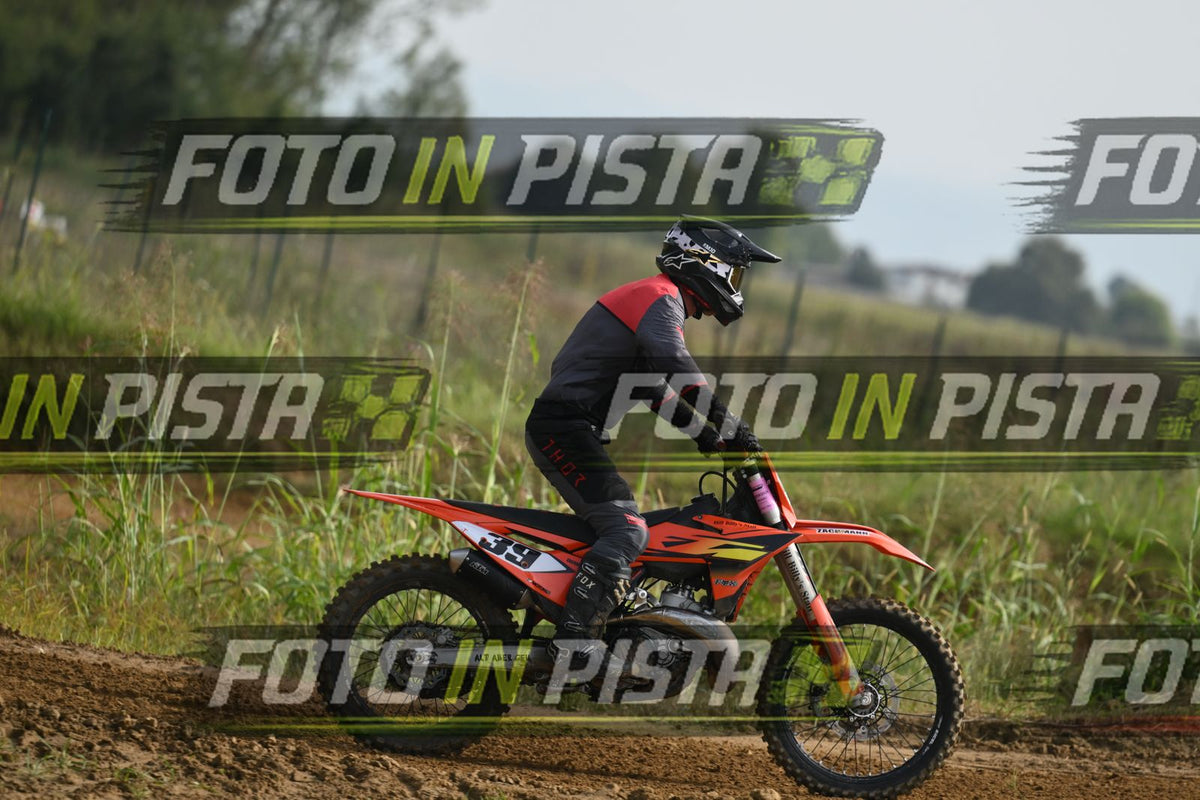 39 · DSH_2136