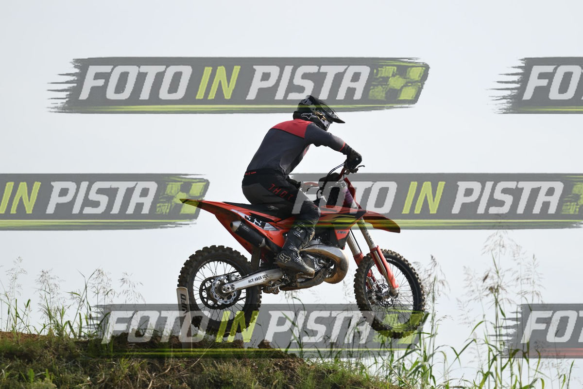 39 · DSH_2143