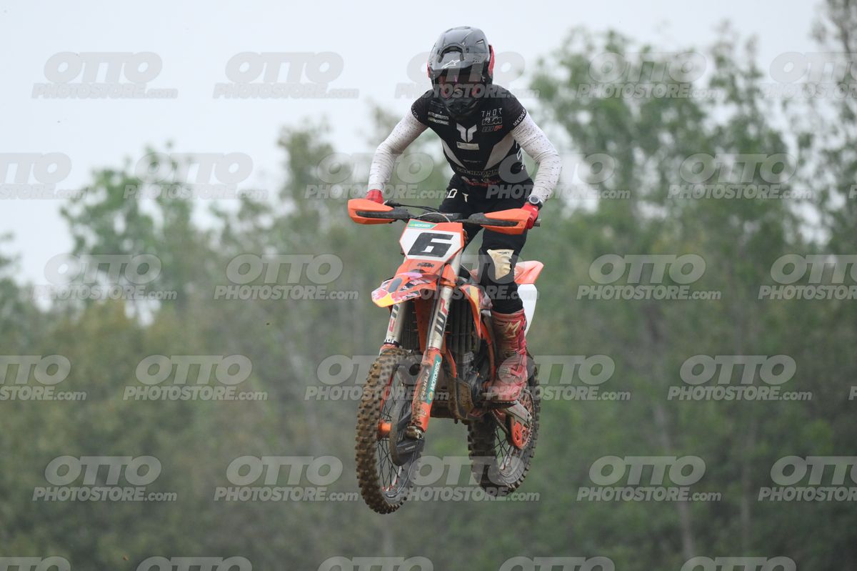 6 (KTM) · DSH_2205