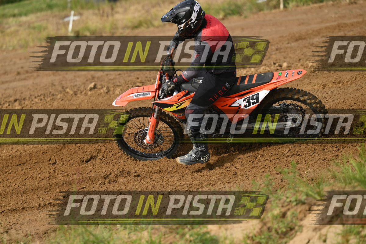 39 · DSH_2235