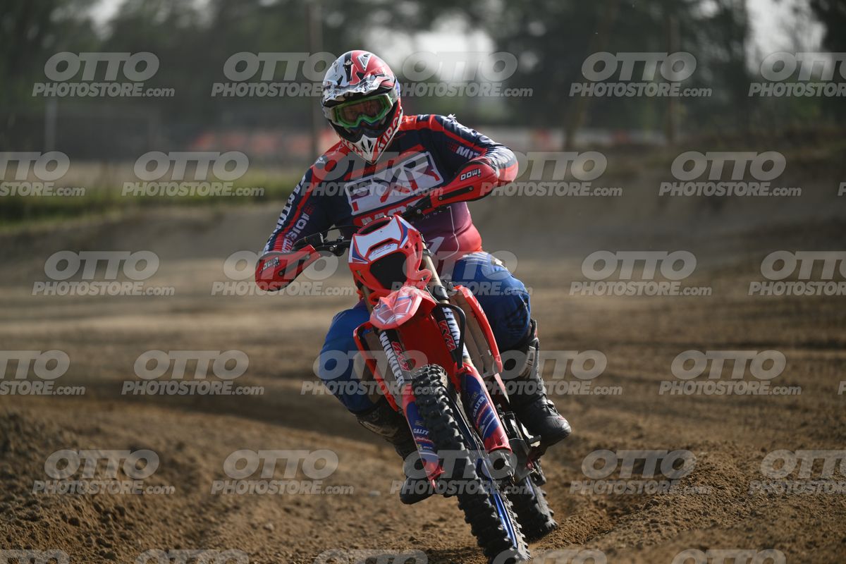 BETA RR RED WHITE BLUE - RED BLACK FXR SUIT WITH BLUE PANTS - WHITE RED HELMET WITH GREEN GOGGLES · DSH_2249
