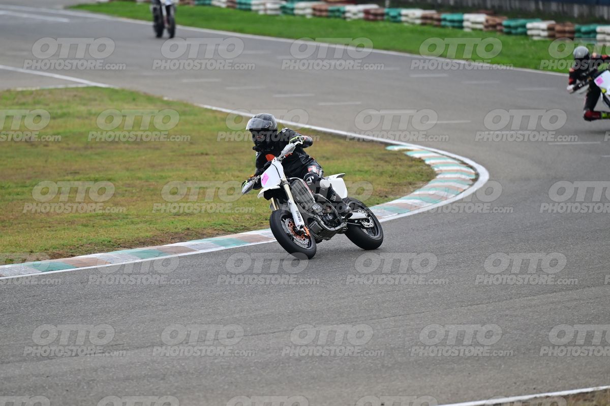 SUPERMOTO 0 · DSH_2263