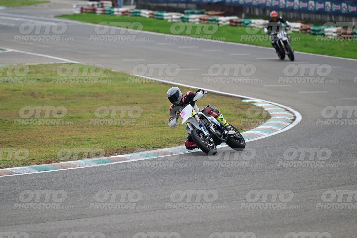 SUPERMOTO 717 · DSH_2264