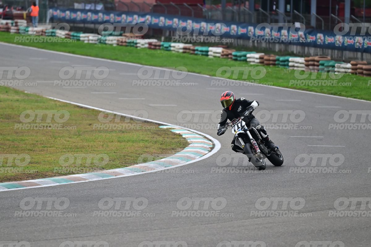 SUPERMOTO 717 · DSH_2266