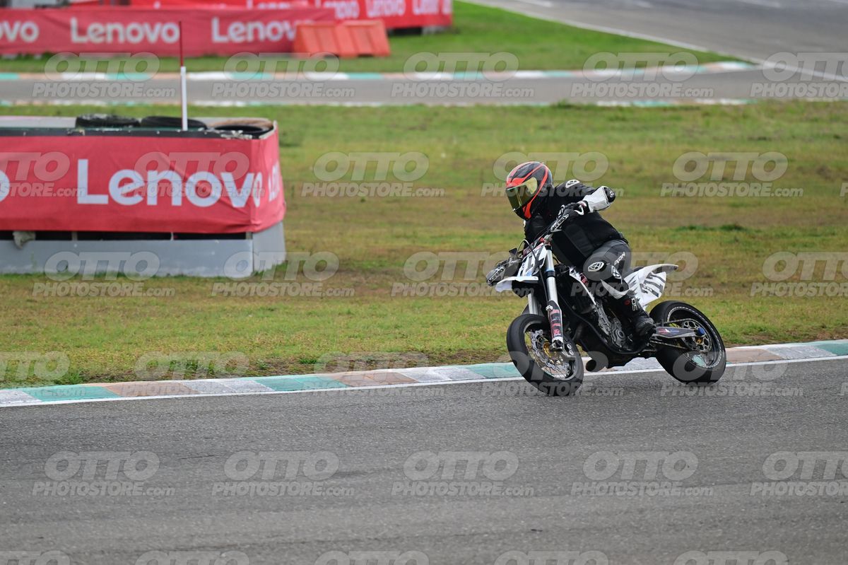 SUPERMOTO 717 · DSH_2267