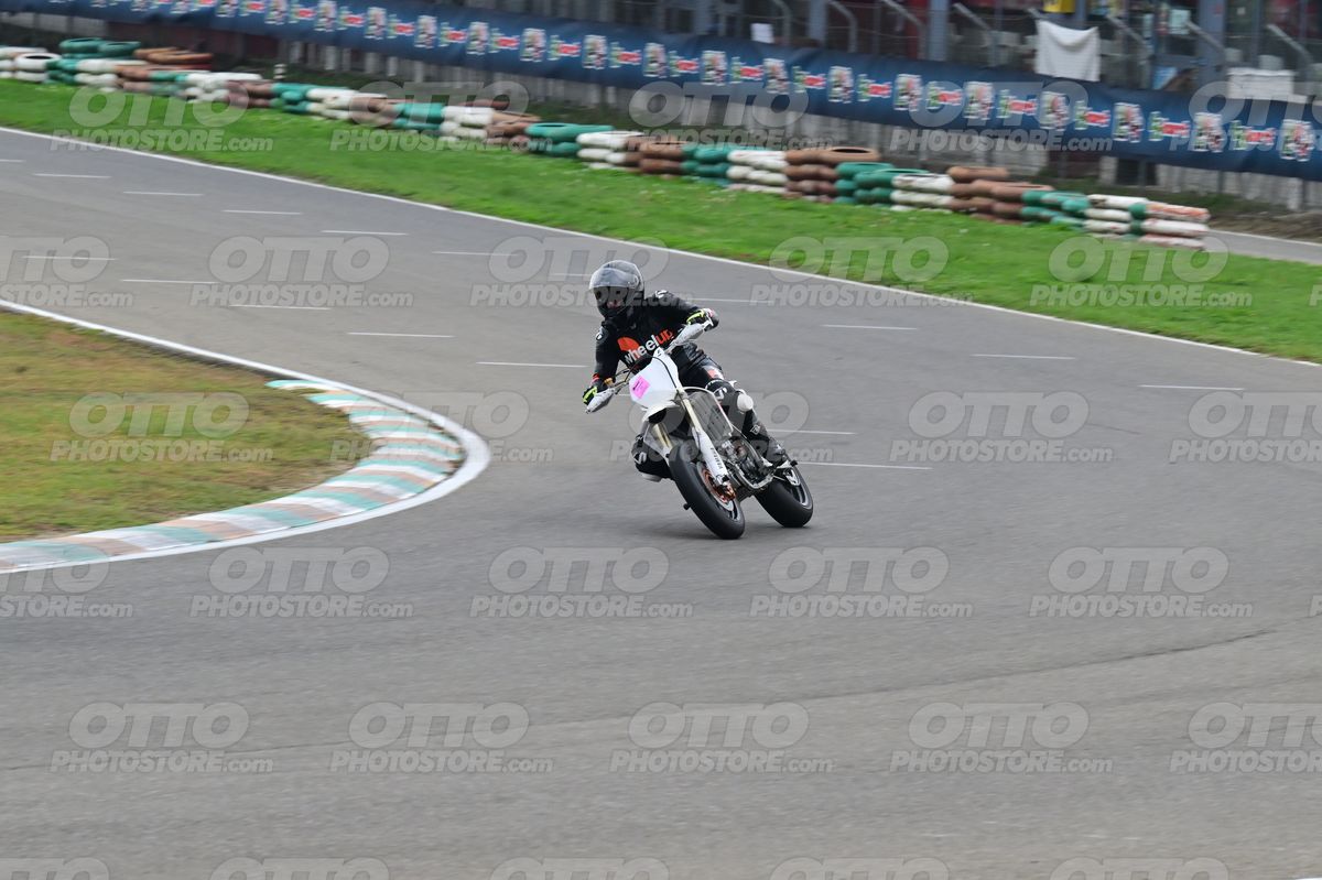 SUPERMOTO 0 · DSH_2319
