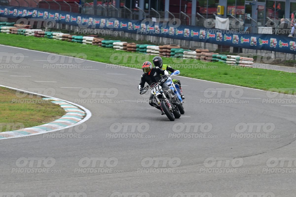 SUPERMOTO 717 · DSH_2326