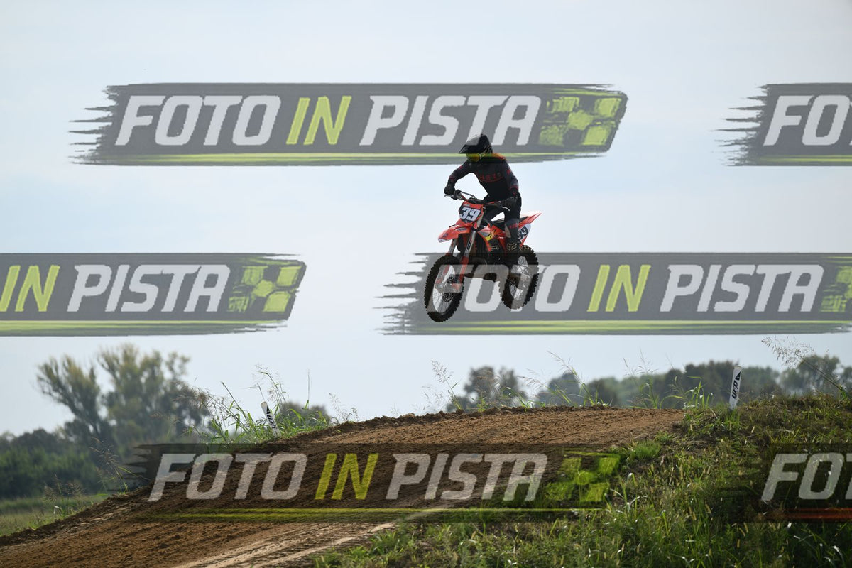 39 · DSH_2327