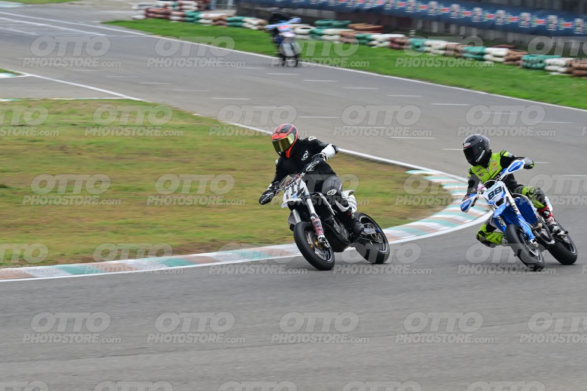 SUPERMOTO 717 · DSH_2330