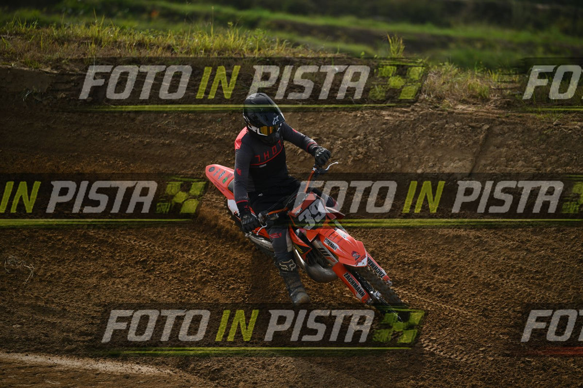 39 · DSH_2373