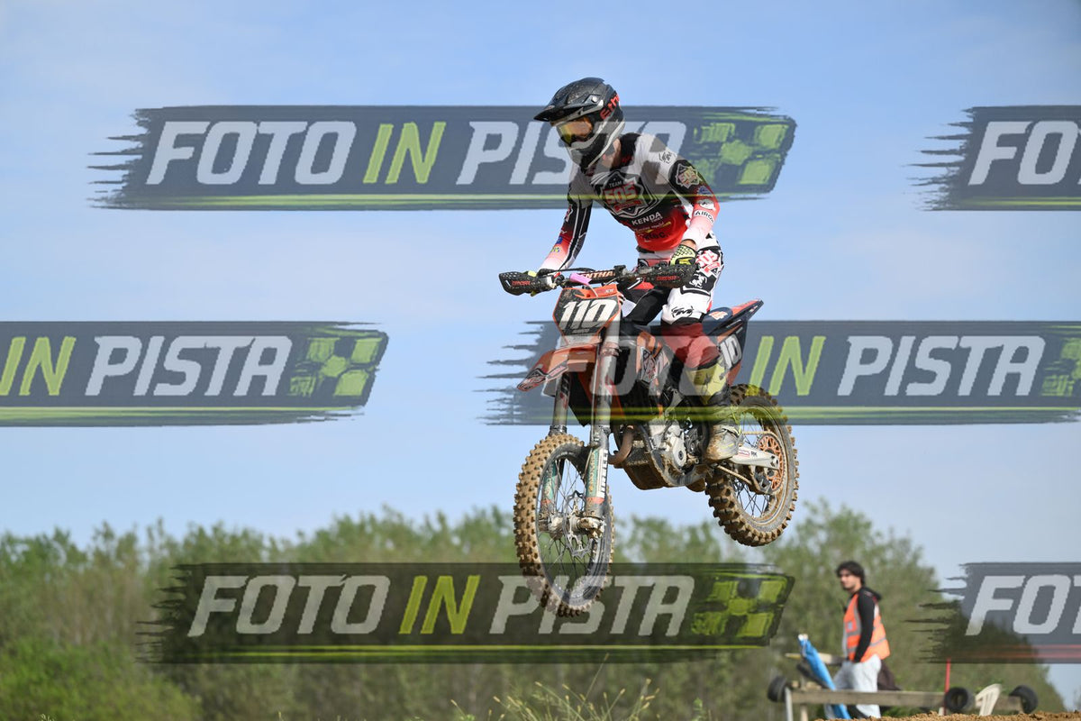 110 · DSH_2403