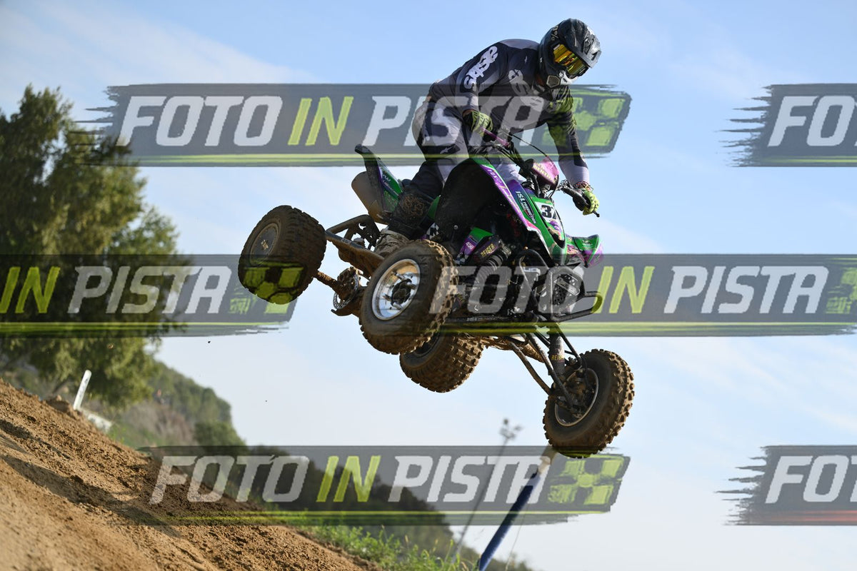 QUAD 37 · DSH_2483
