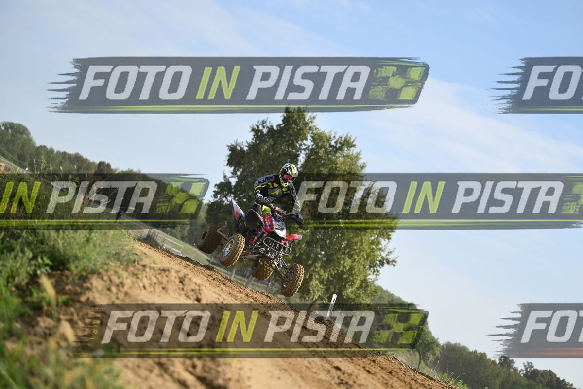 QUAD 3 · DSH_2485