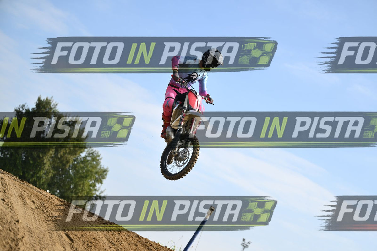 PINK BLUE SUITE - RED WHITE MOTO · DSH_2523