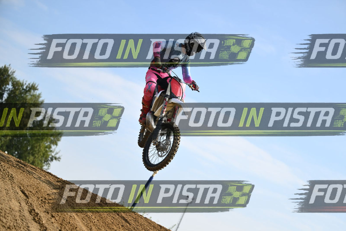 PINK BLUE SUITE - RED WHITE MOTO · DSH_2524