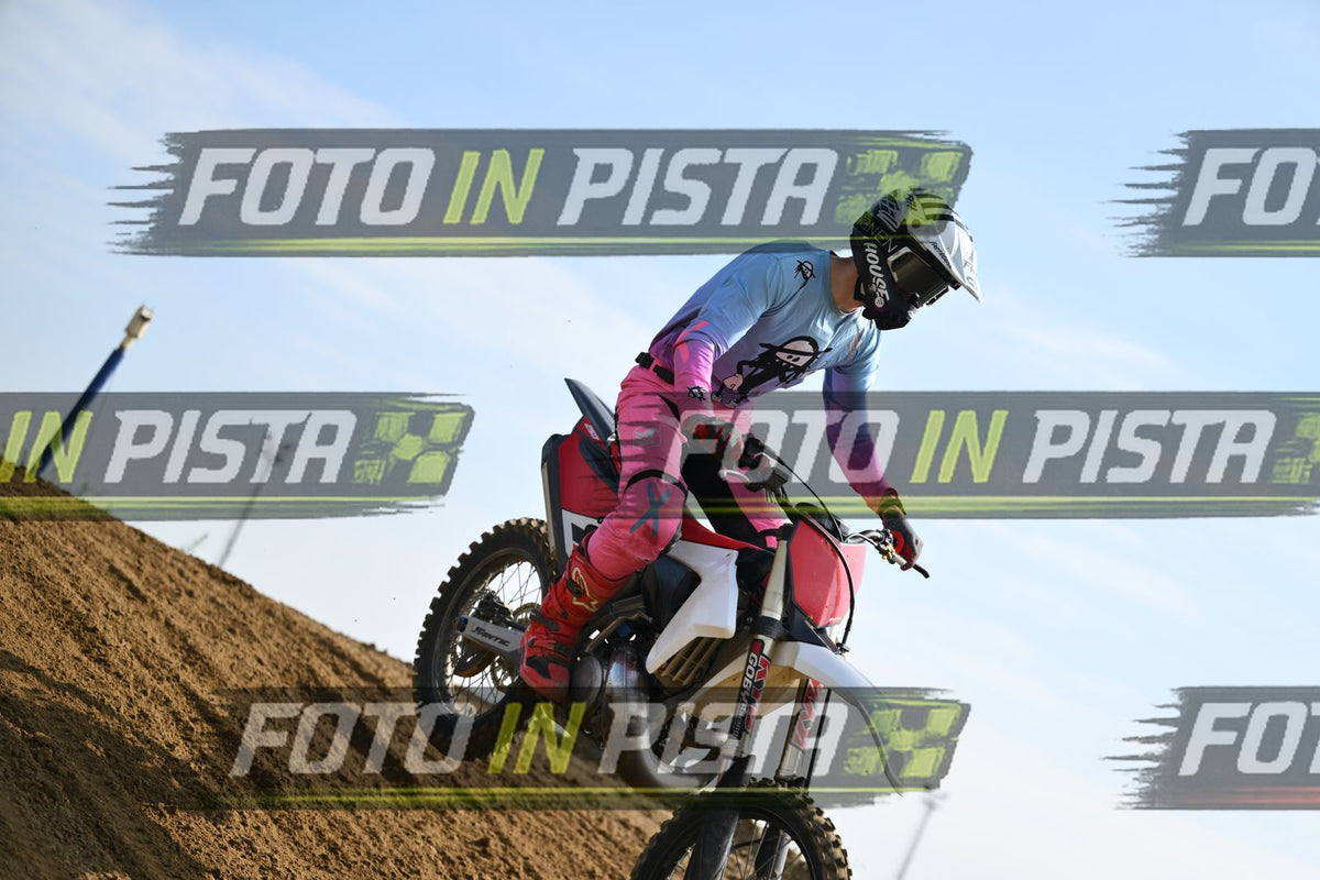 PINK BLUE SUITE - RED WHITE MOTO · DSH_2527