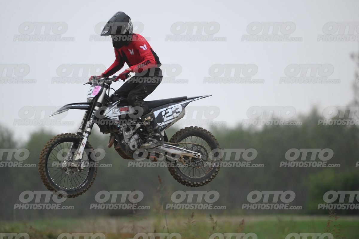 23 · DSH_2549