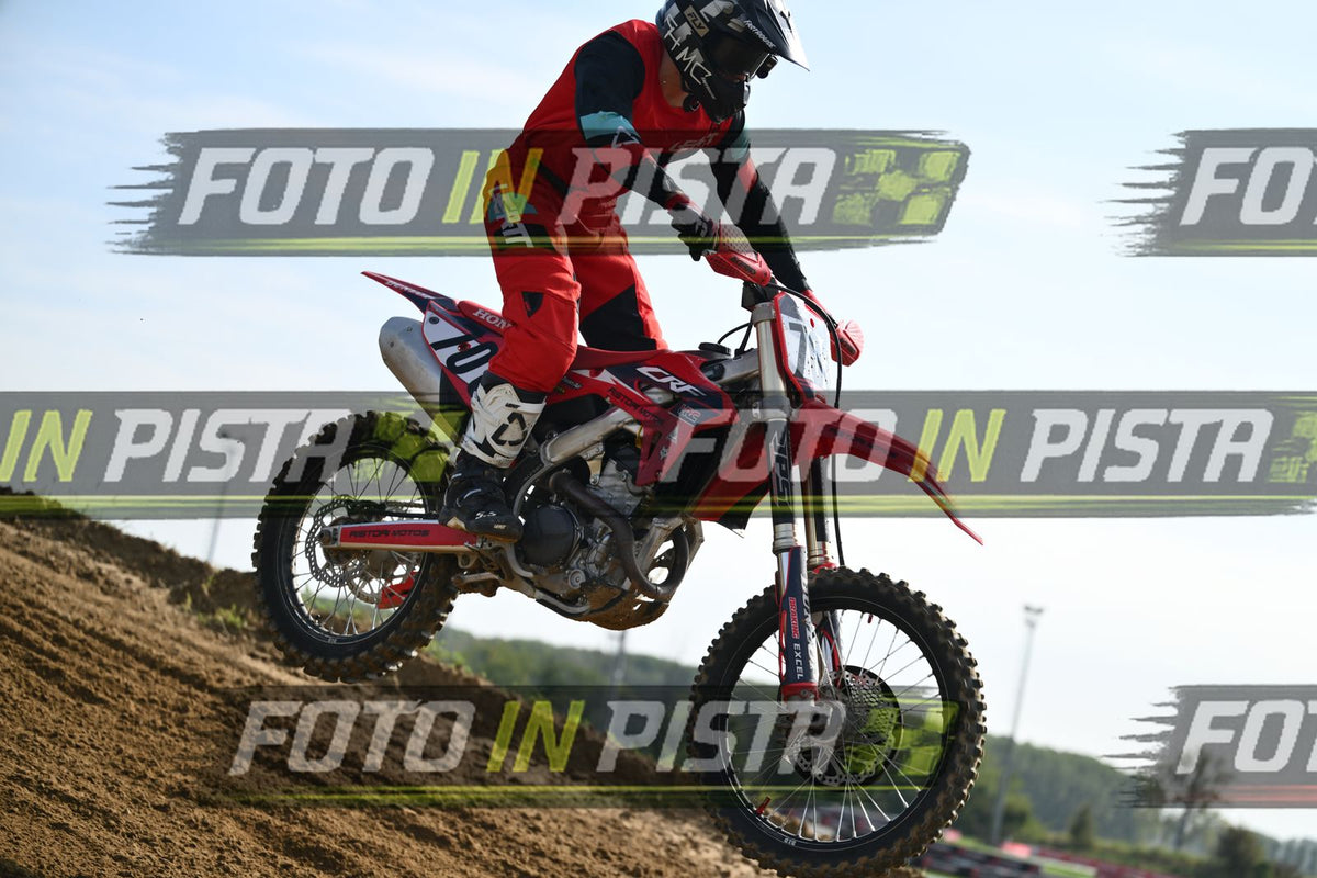 703 · DSH_2555