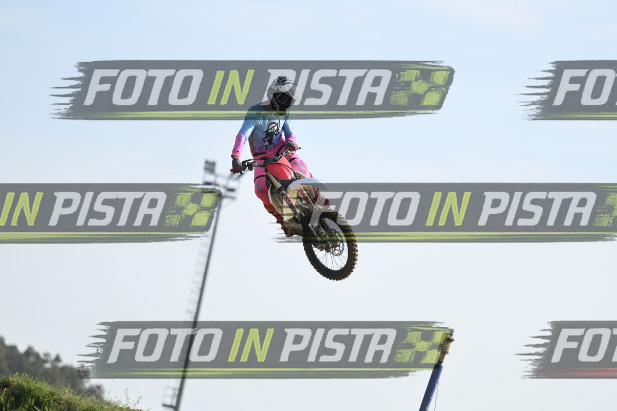 PINK BLUE SUITE - RED WHITE MOTO · DSH_2630
