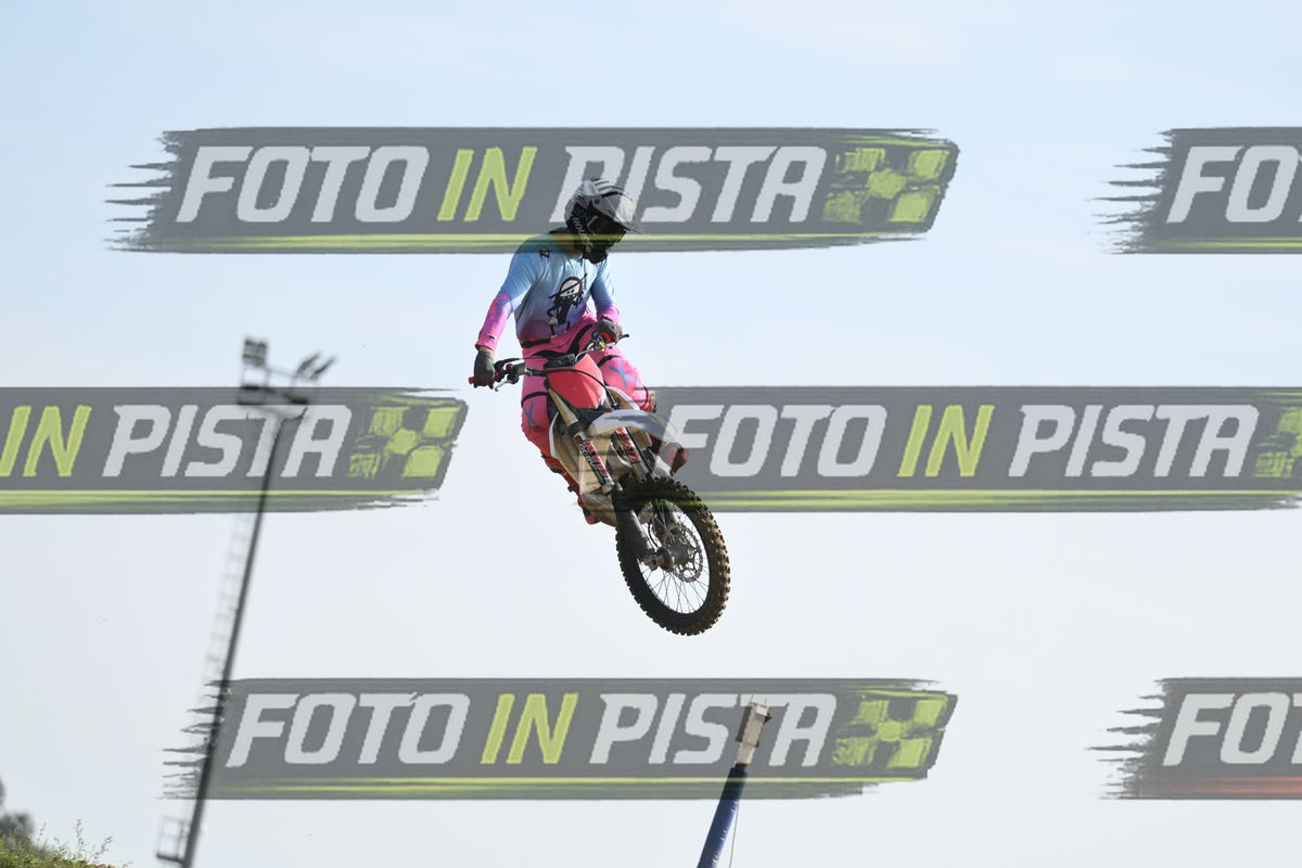 PINK BLUE SUITE - RED WHITE MOTO · DSH_2631