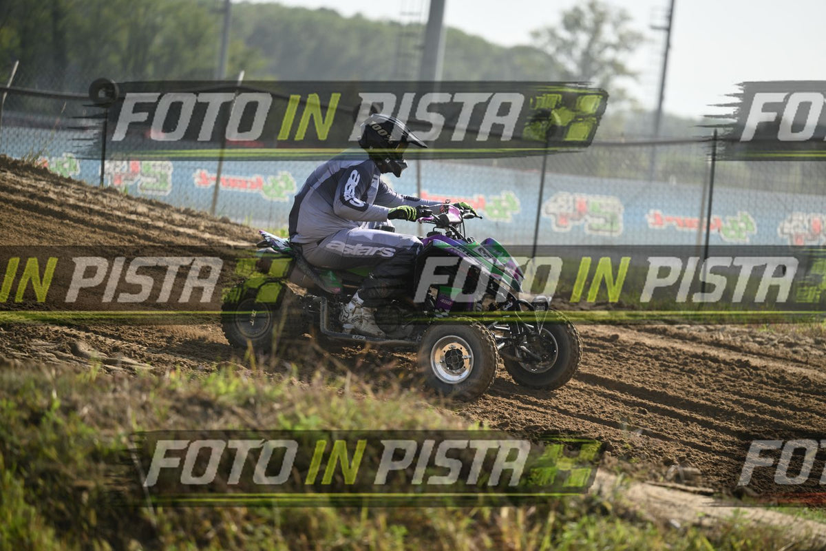 QUAD 37 · DSH_2725
