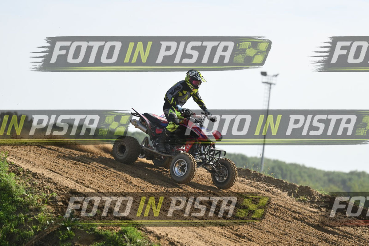 QUAD 3 · DSH_2923