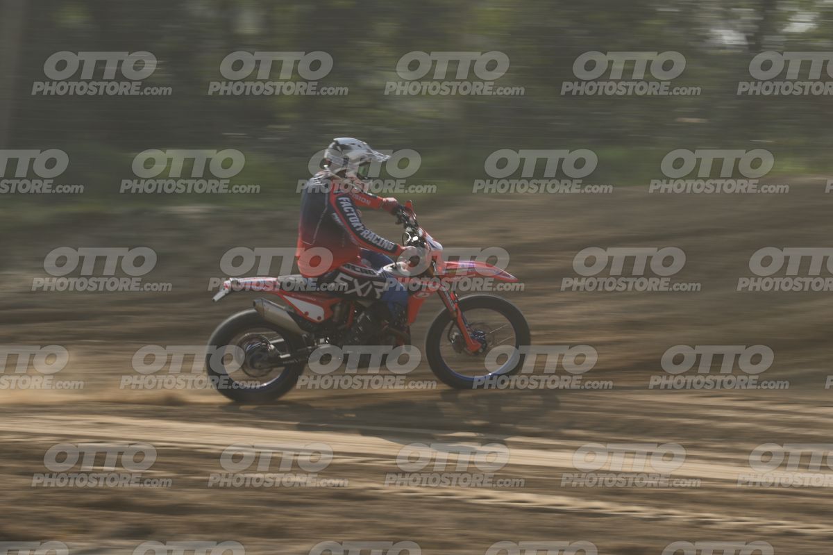 BETA RR RED WHITE BLUE - RED BLACK FXR SUIT WITH BLUE PANTS - WHITE RED HELMET WITH GREEN GOGGLES · DSH_2942