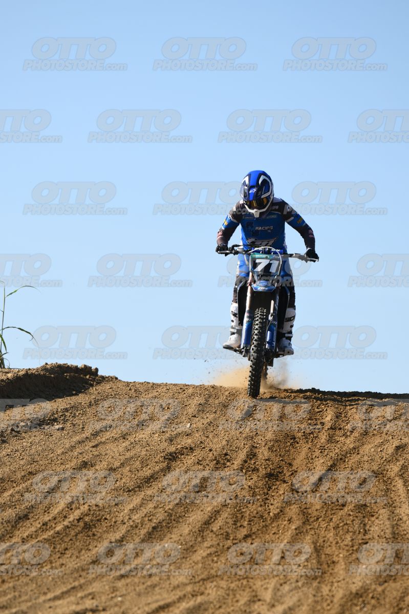 71 · DSH_2986