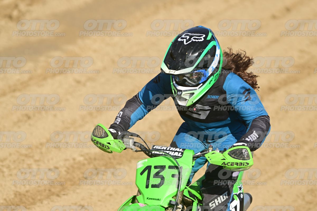 YOUNG 137 · DSH_2995