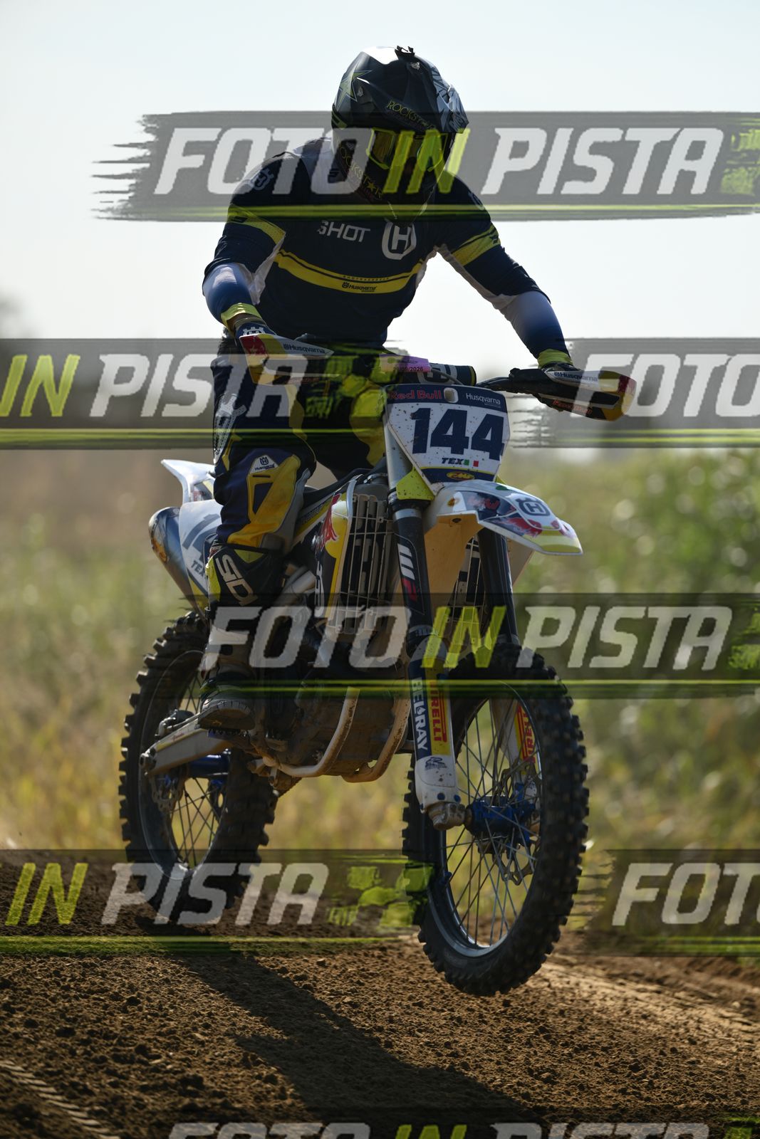 144 · DSH_3042