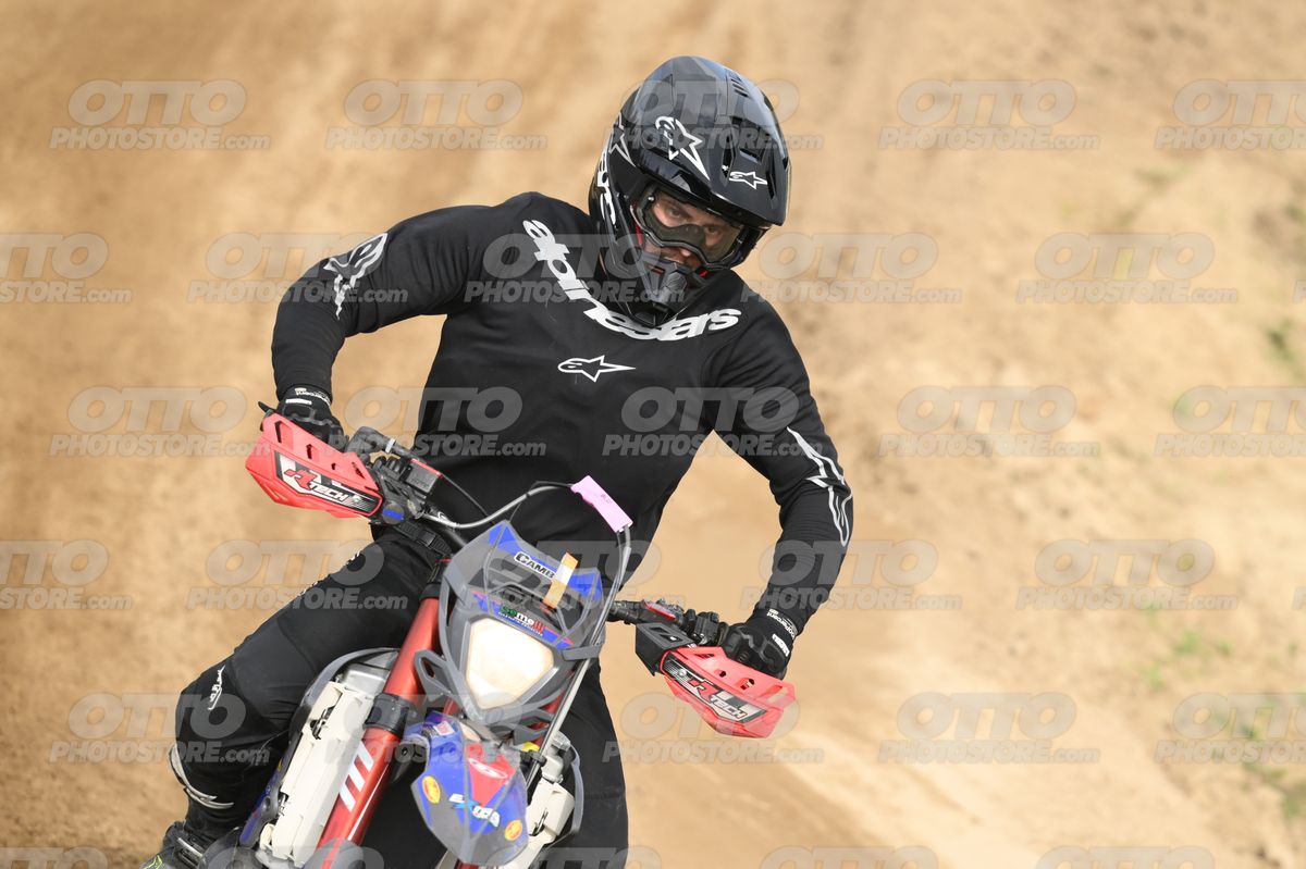 0 - BETA ALL BLACK · DSH_3131