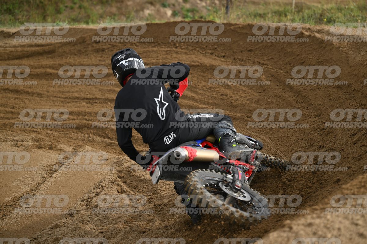 0 - BETA ALL BLACK · DSH_3133