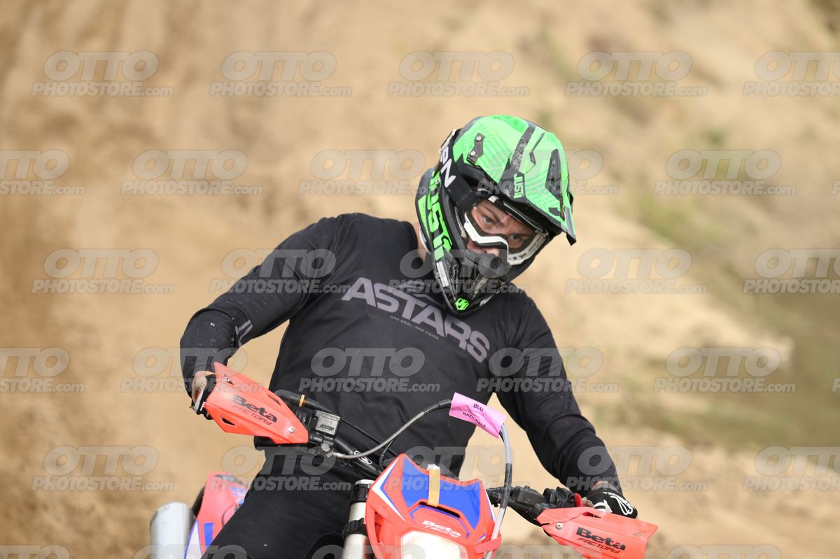 0 - BETA GREEN HELMET · DSH_3141