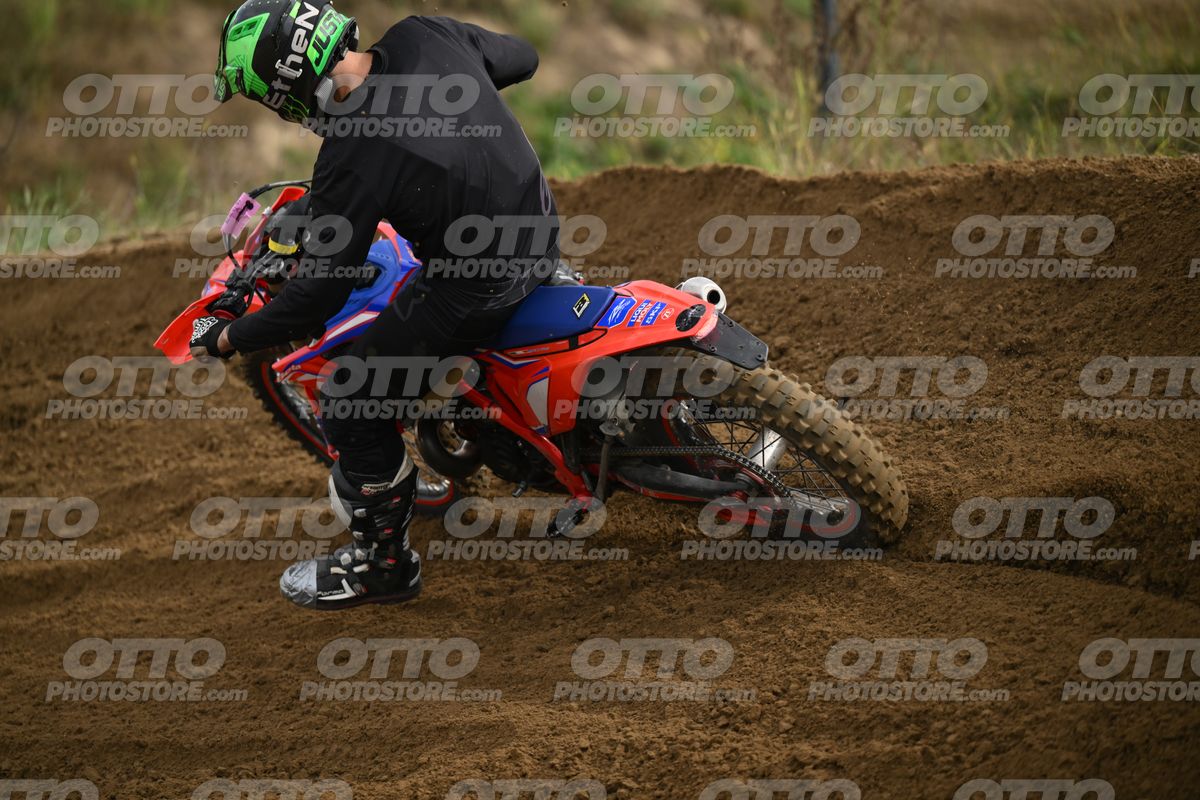 0 - BETA GREEN HELMET · DSH_3142