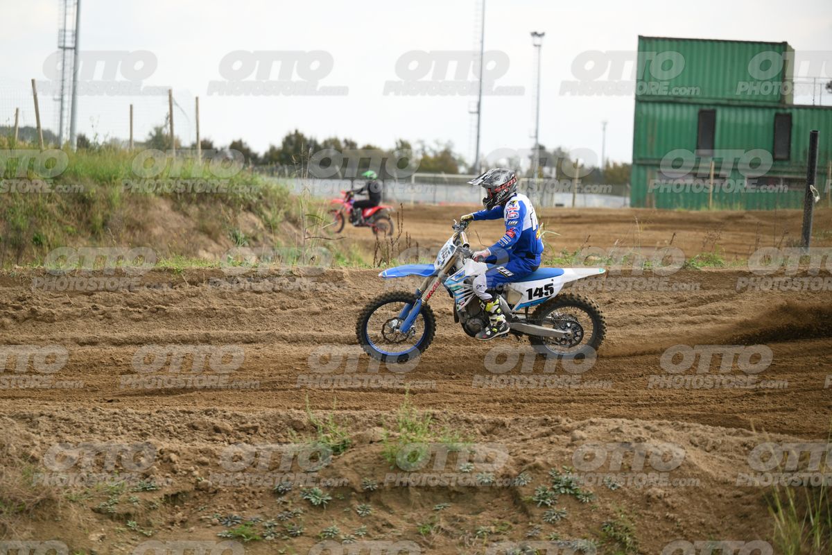 145 · DSH_3185
